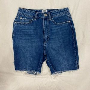 BDG Bermuda shorts with raw hem
